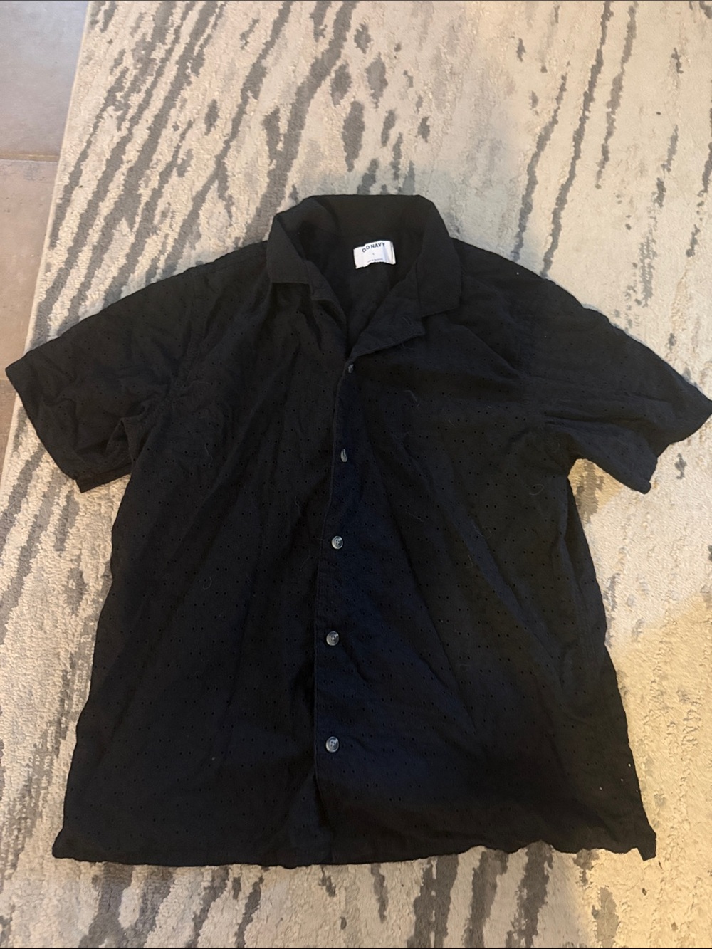 Old Navy Black Short-Sleeve Button-Down Shirt